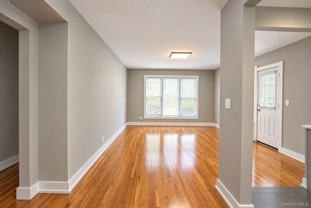 242 E Broadway 1, Long Beach, NY 11561