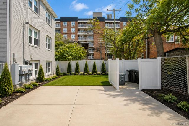 242 E Broadway 1, Long Beach, NY 11561