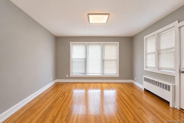 242 E Broadway 1, Long Beach, NY 11561