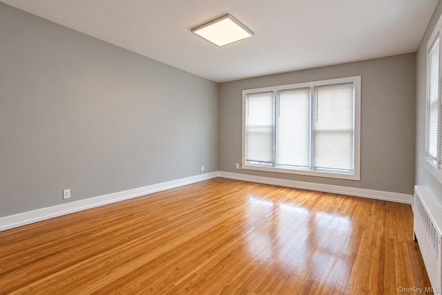 242 E Broadway 1, Long Beach, NY 11561