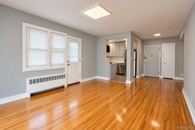242 E Broadway 1, Long Beach, NY 11561