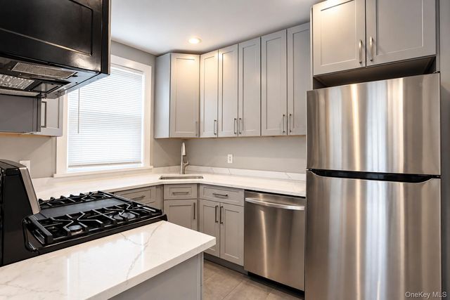 242 E Broadway 1, Long Beach, NY 11561