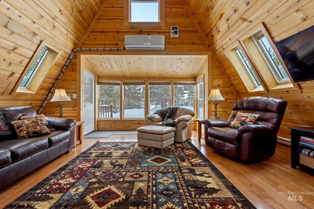 60 Wilderness Ranch Rd, Boise, ID 83716