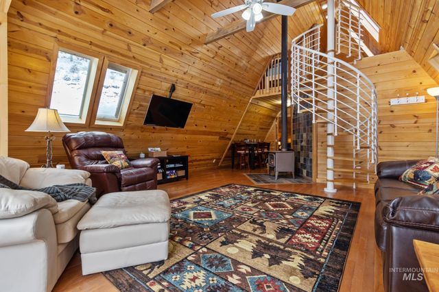 60 Wilderness Ranch Rd, Boise, ID 83716