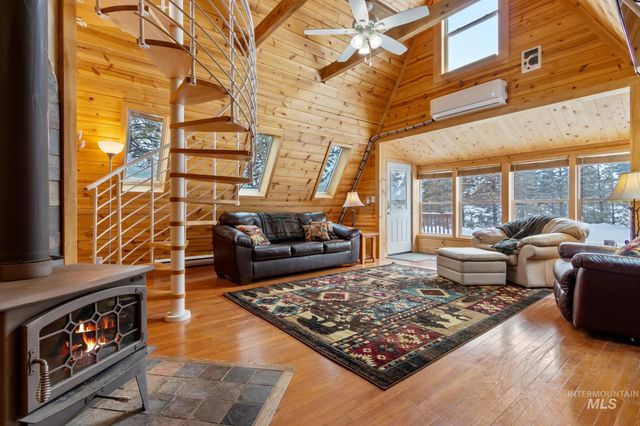 60 Wilderness Ranch Rd, Boise, ID 83716