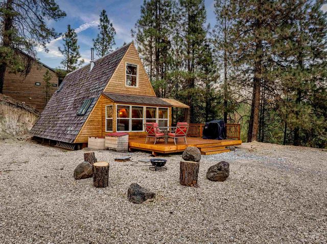 60 Wilderness Ranch Rd, Boise, ID 83716