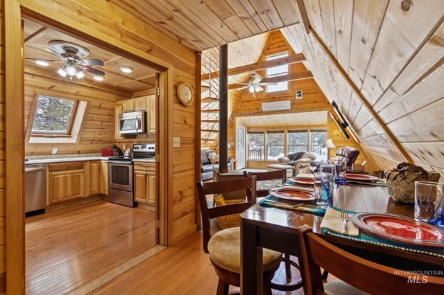 60 Wilderness Ranch Rd, Boise, ID 83716