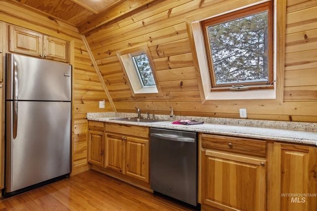 60 Wilderness Ranch Rd, Boise, ID 83716