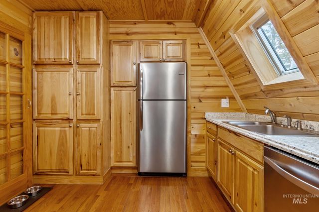 60 Wilderness Ranch Rd, Boise, ID 83716