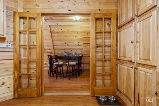 60 Wilderness Ranch Rd, Boise, ID 83716
