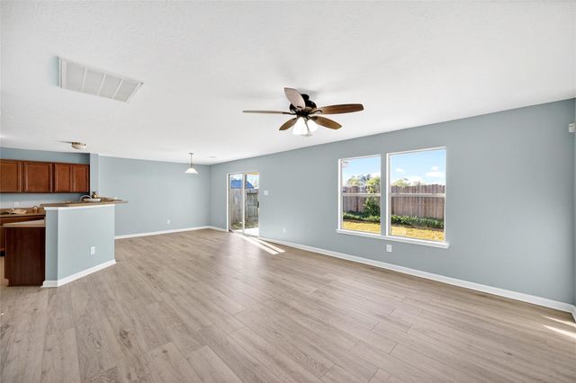 1010 Larks Trace Lane, Houston, TX 77090