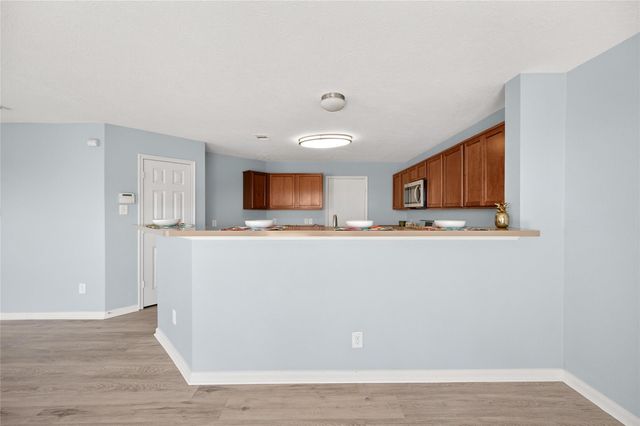 1010 Larks Trace Lane, Houston, TX 77090