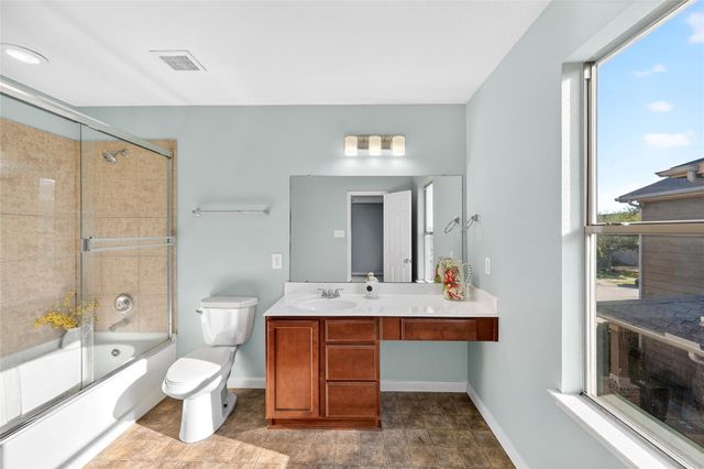 1010 Larks Trace Lane, Houston, TX 77090