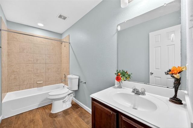 1010 Larks Trace Lane, Houston, TX 77090
