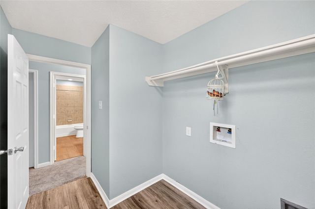 1010 Larks Trace Lane, Houston, TX 77090