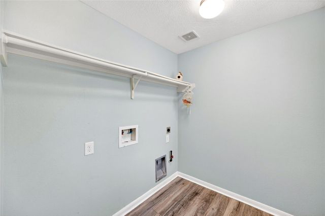 1010 Larks Trace Lane, Houston, TX 77090