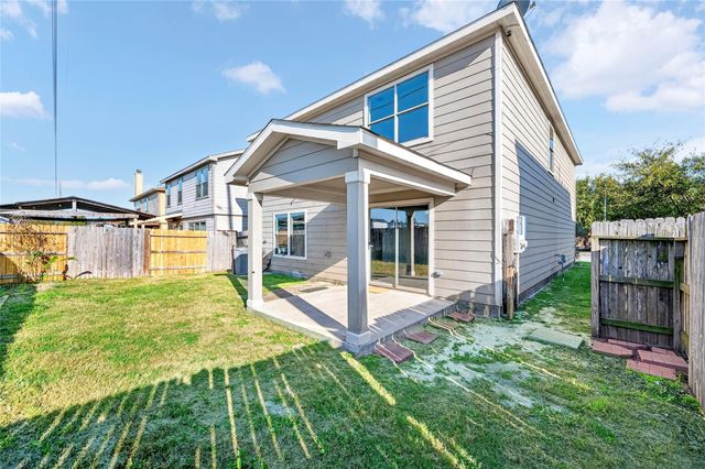 1010 Larks Trace Lane, Houston, TX 77090