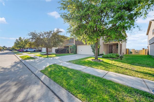 1010 Larks Trace Lane, Houston, TX 77090