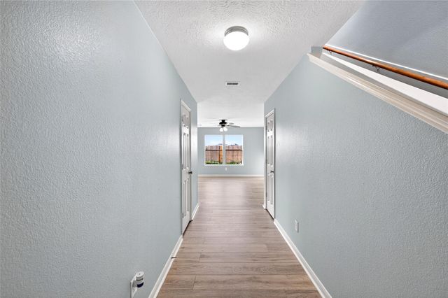 1010 Larks Trace Lane, Houston, TX 77090