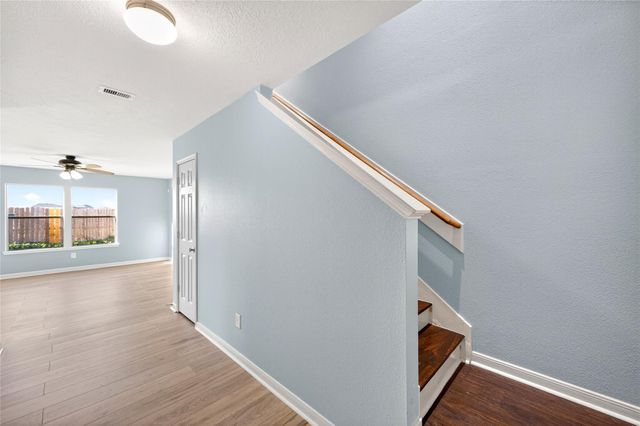 1010 Larks Trace Lane, Houston, TX 77090