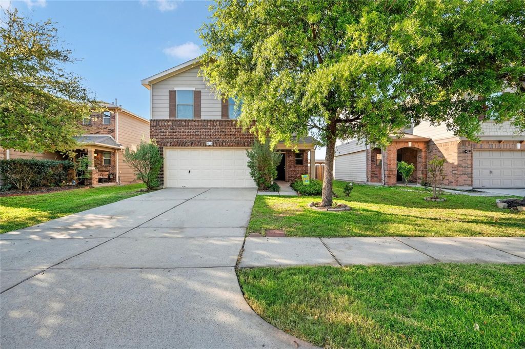 1010 Larks Trace Lane, Houston, TX 77090