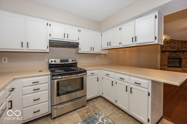 14741 Village Park East Drive, Carmel, IN 46033