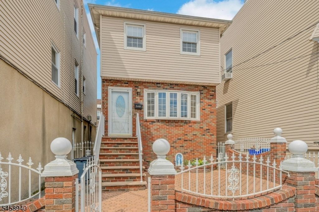 149 Chestnut St, Kearny Town, NJ 07032 — exterior