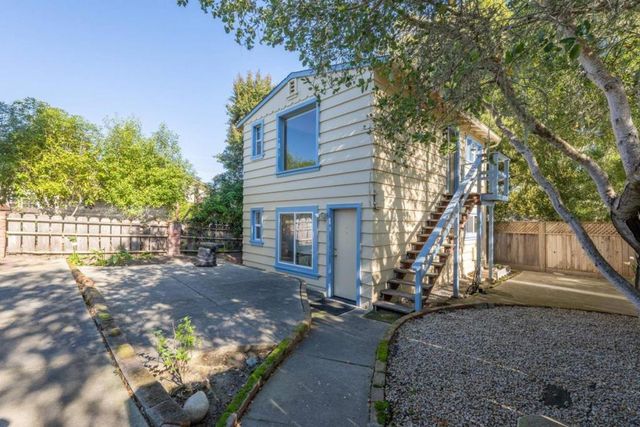 32 Via Ventura, Monterey, CA 93940