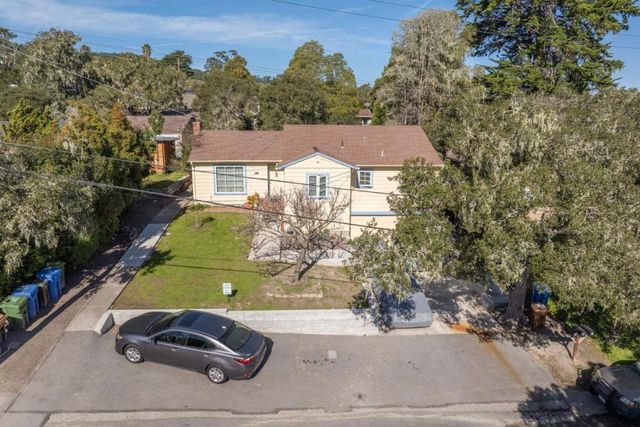 32 Via Ventura, Monterey, CA 93940