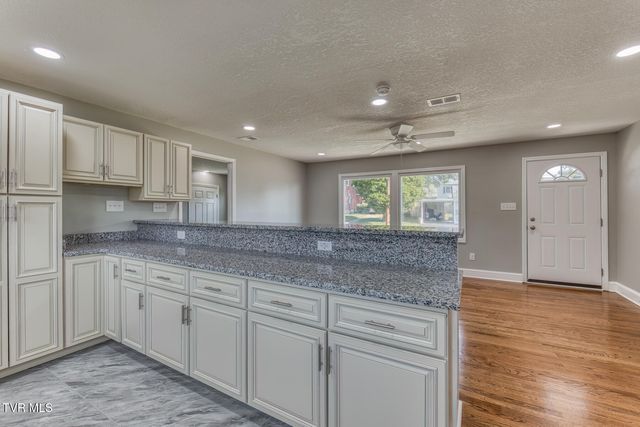 1216 Norway Street, Bristol, VA 24201