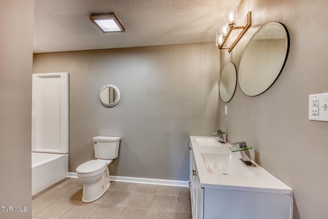 1216 Norway Street, Bristol, VA 24201