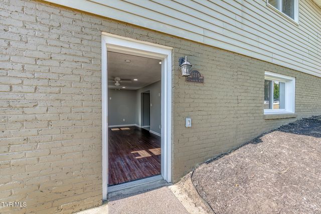 1216 Norway Street, Bristol, VA 24201