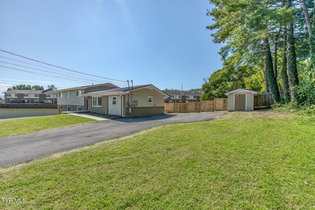 1216 Norway Street, Bristol, VA 24201