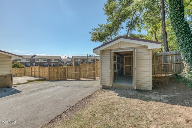 1216 Norway Street, Bristol, VA 24201