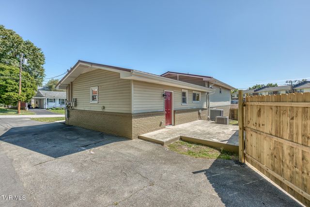 1216 Norway Street, Bristol, VA 24201