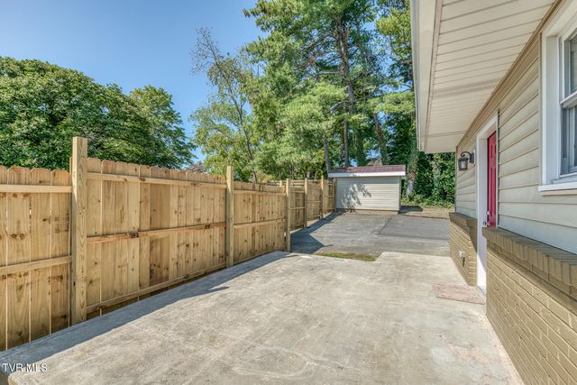 1216 Norway Street, Bristol, VA 24201