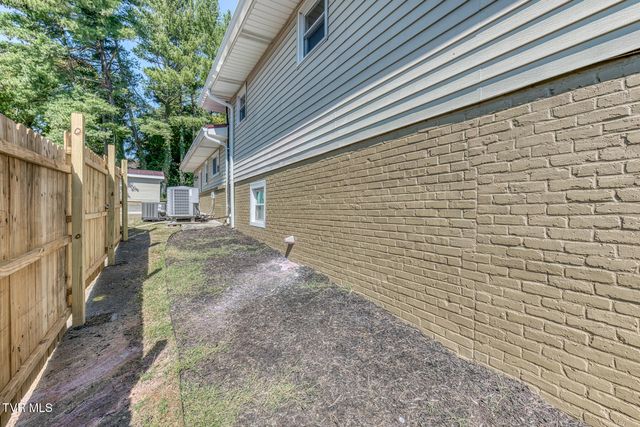 1216 Norway Street, Bristol, VA 24201