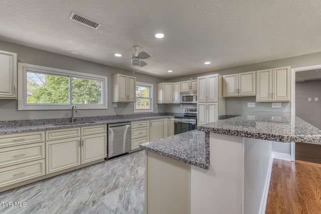 1216 Norway Street, Bristol, VA 24201