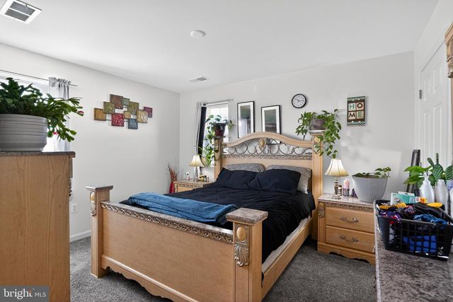 433 TOWN RUN LN, Stephens City, VA 22655