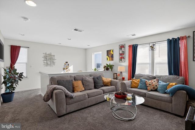 433 TOWN RUN LN, Stephens City, VA 22655