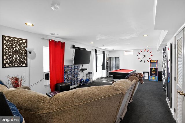 433 TOWN RUN LN, Stephens City, VA 22655