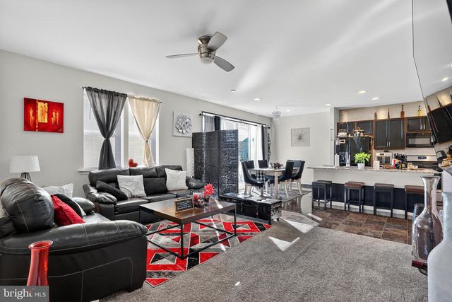 433 TOWN RUN LN, Stephens City, VA 22655