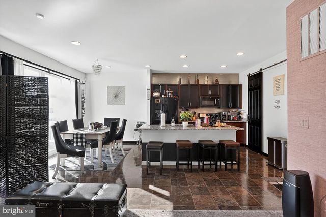 433 TOWN RUN LN, Stephens City, VA 22655