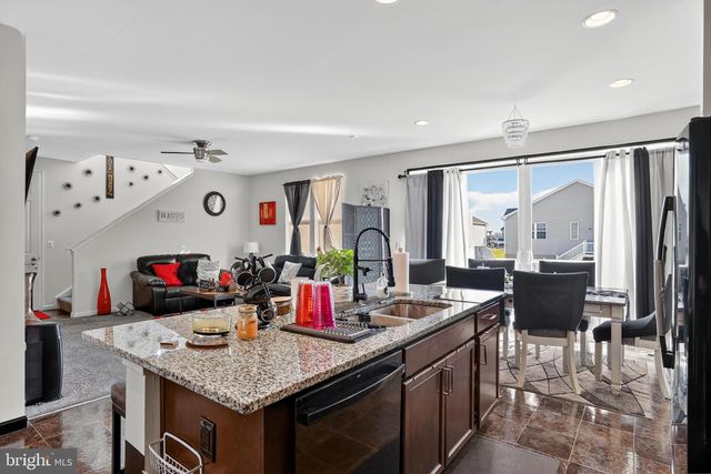 433 TOWN RUN LN, Stephens City, VA 22655