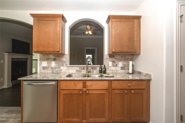 2102 N Wakefield Street, Siloam Springs, AR 72761