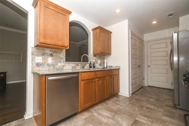 2102 N Wakefield Street, Siloam Springs, AR 72761