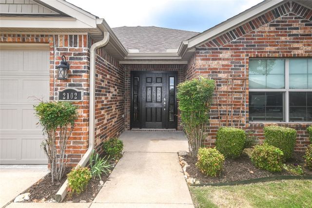 2102 N Wakefield Street, Siloam Springs, AR 72761
