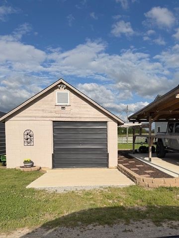 15292 Russell Road, Siloam Springs, AR 72761