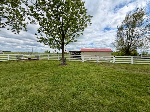 15292 Russell Road, Siloam Springs, AR 72761