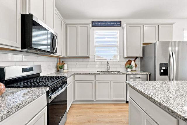 8240 Catclaw Prairie, Godley, TX 76044